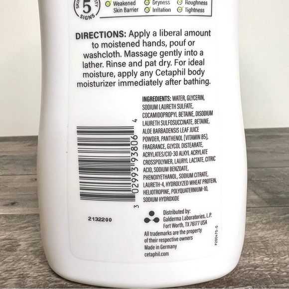 Cetaphil Ultra Gentle Body Wash x 2 Bottles - Picture 7 of 9
